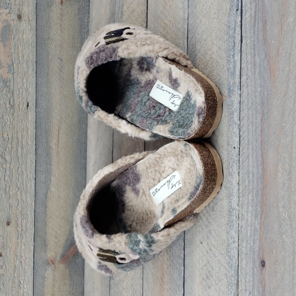 Vintage Havana Women's Ricky Camo Cozy Sherpa Mules Clogs Slippers - Picture 6 of 9